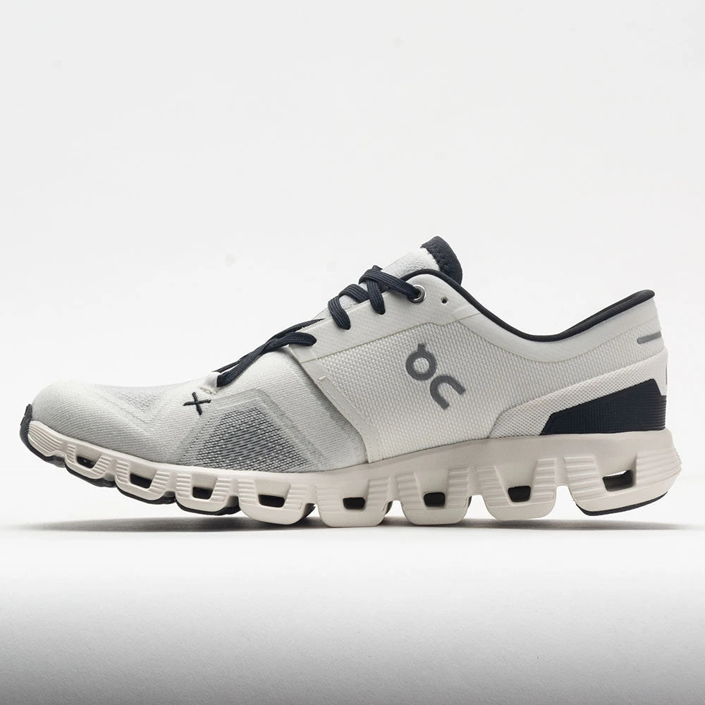 On Running On Cloud X 3 Women's White/Black 4 On Running On Cloud X 3 Women's White/Black - Image 2