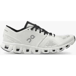 On Running Women's Cloud X -On Running Store cloud x 2 fw20 white black w g1 2